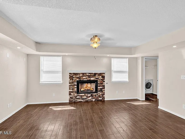 14208 Bailee Point Ln — Photo 4