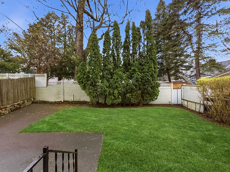 35 Oakland St #1 — Photo 24