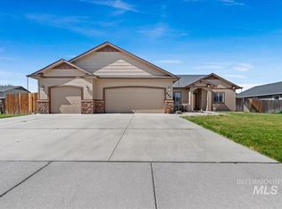 640 SW Miner St, Pine, ID 83647