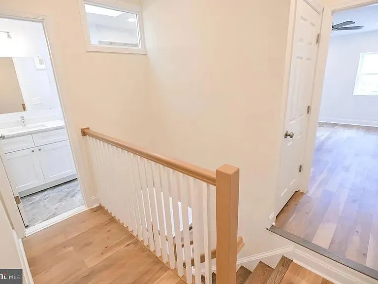 1227 Washington Blvd — Photo 21