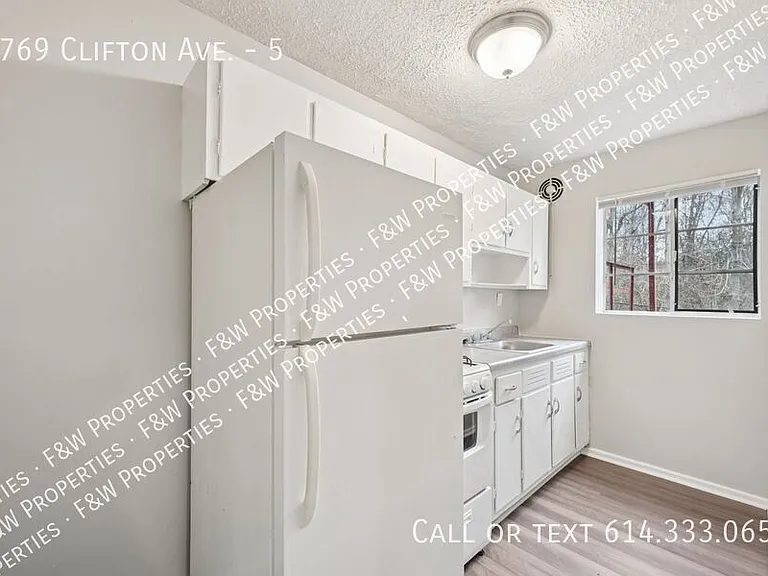 1769 Clifton Ave #5 — Photo 22
