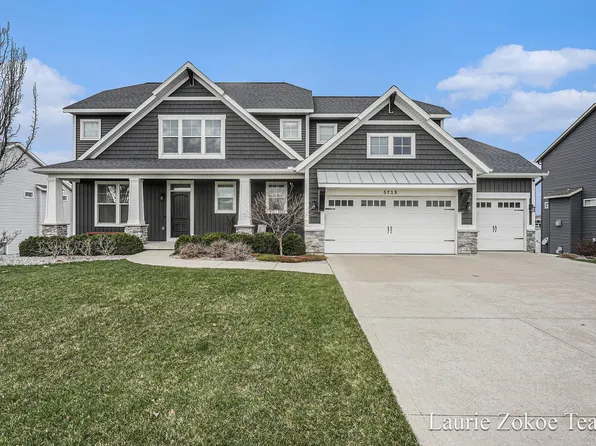 5713 22nd Ave, Hudsonville, MI 49426
