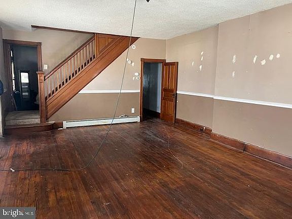 4th image of 198 Pine St
