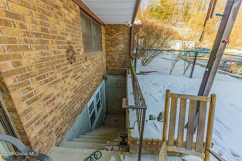 4th image of 9 Brookview Lane