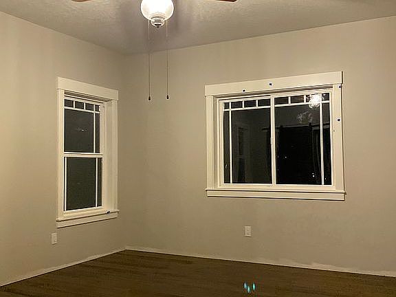 3rd image of 990 Eagles Nest Ct