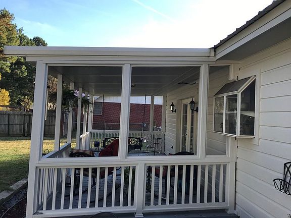 4th image of 207 Leslie Ln