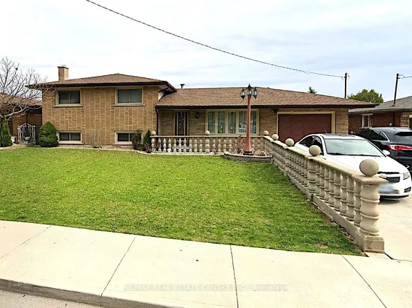 44 Aldridge St #Lvl, Hamilton, ON L9C 2T2