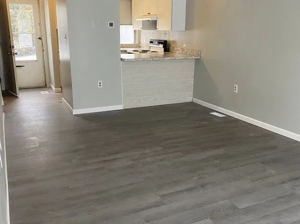 4 Clemens Ave APT B, Jamestown, OH 45335