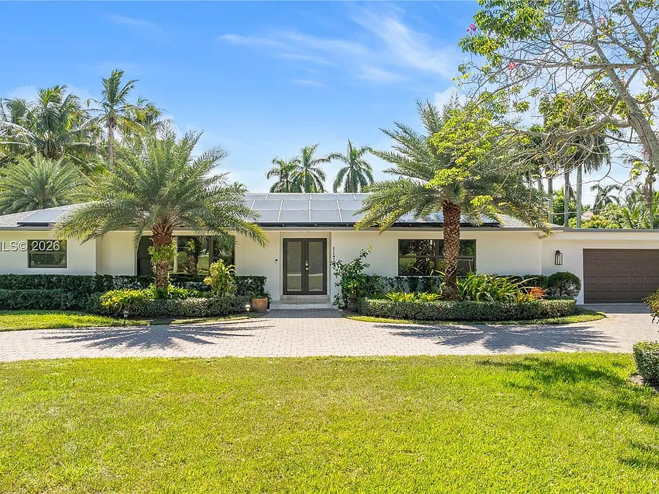 11700 NW 4th St