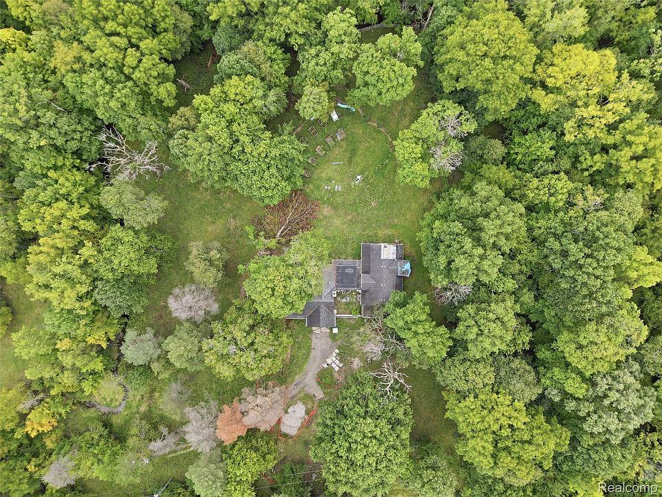 1st image of 6221 W Maple Rd
