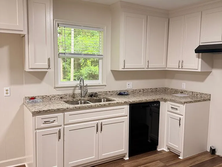 1041 Backman Rd — Photo 3