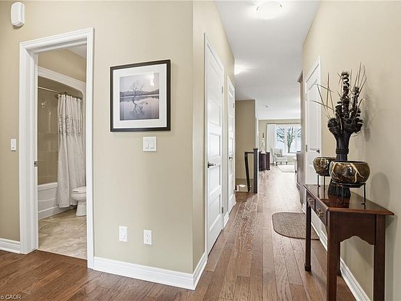5th image of 215 Vansickle Rd #8