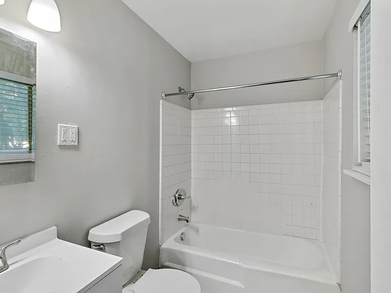12320 & 12358 N Saginaw Rd — Photo 14