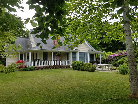 Cozy private accessible lot