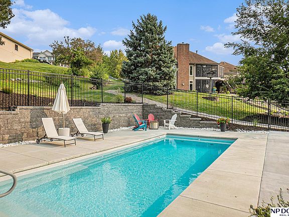 2nd image of 22132 Riverside Dr