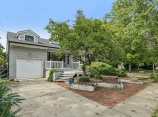 850 Oliver Street, Woodmere, NY 11598