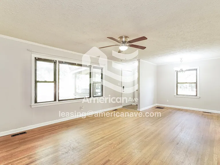 18175_003_living_room_14004238.jpg