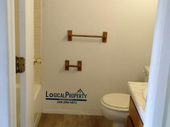 3 - Bathroom v1