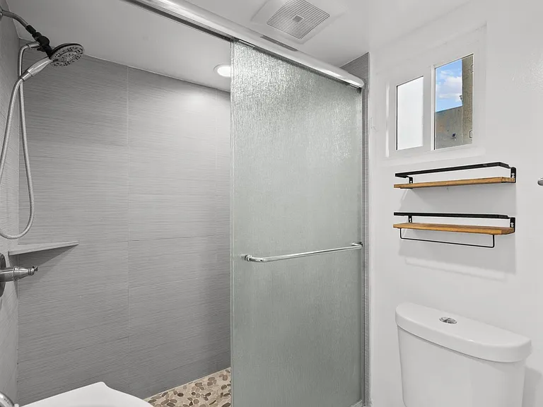 408 Spencer St #C — Photo 18
