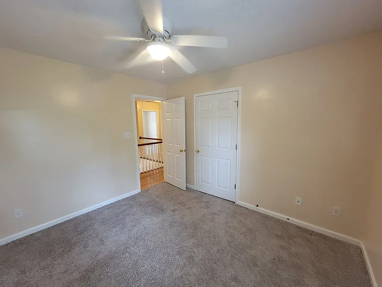 1063 Waltons Pass — Photo 29