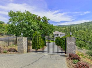 6610 Hillcrest Rd, Medford, OR 97504
