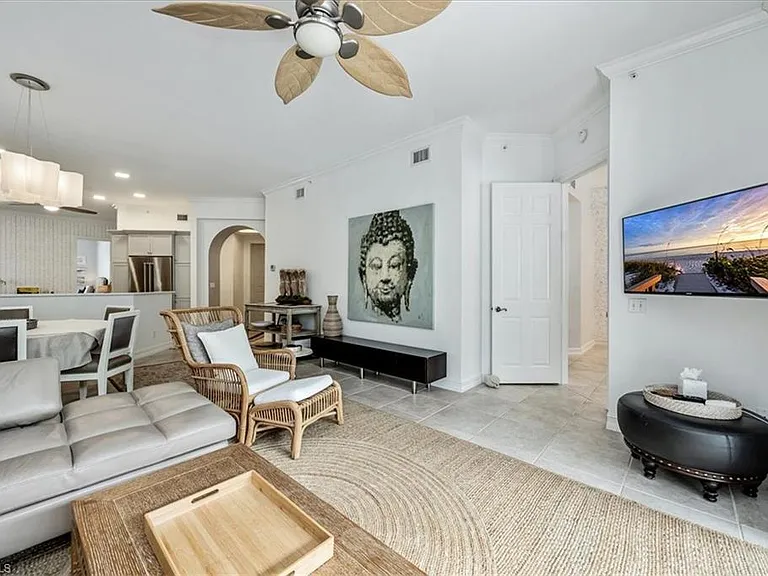 700 Bentwater Cir #104 — Photo 4