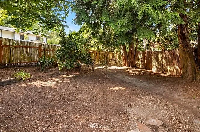 12325 24th Ave NE — Photo 33