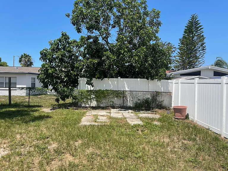 5633 Auld Ln — Photo 34