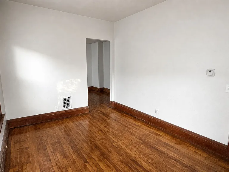 50-52 Winterroth St — Photo 3