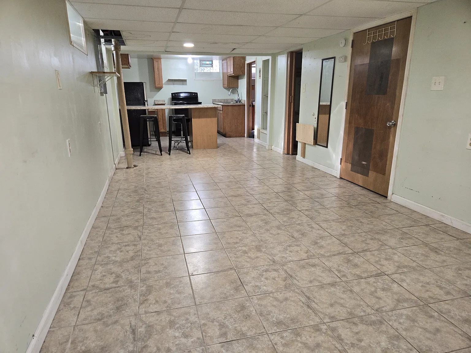 Studio, 300 sqft, $800 — Photo 3