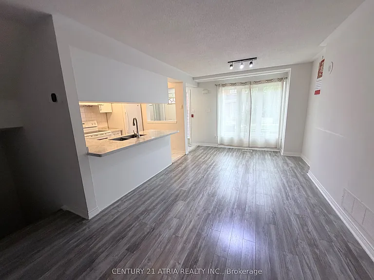 18 Clark Ave W #54 — Photo 6
