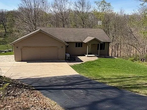 349 Rustic Oak Ct, Dahinda, IL 61428