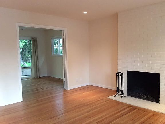 5th image of 10 Ash Ave APT A