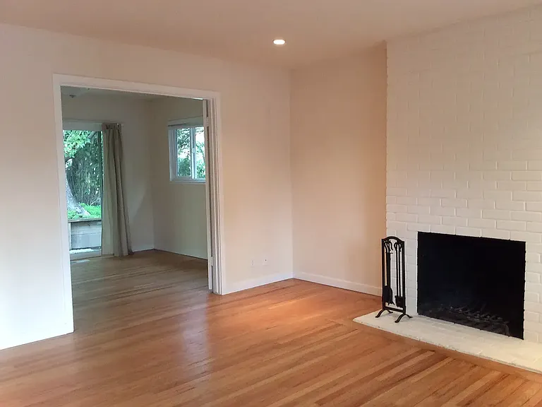 10 Ash Ave #A — Photo 5