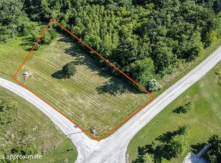 658 Quarry Rd, Golden Eagle, IL 62036