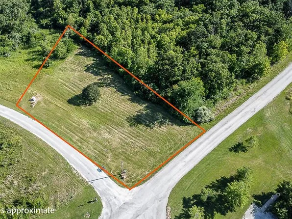 658 Quarry Rd, Golden Eagle, IL 62036