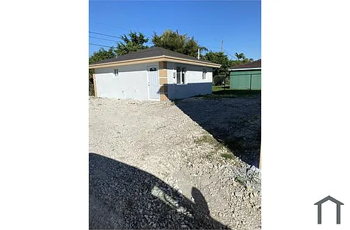 10595 SW 171st St Photo 1 10595 SW 171st St Photo 1