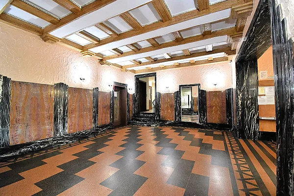 Rented by Voro, LLC | media 14