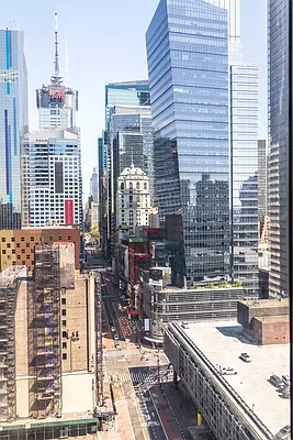 Rented by Addison Property Group | media 18