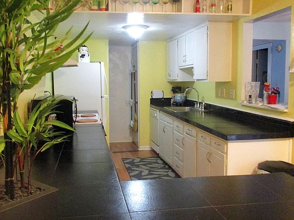 3rd image of 5704 Morningside Ct