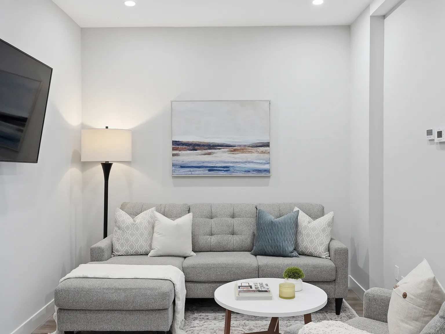5 bed, 5.5 bath, 2300 sqft, $6,750 — Photo 4