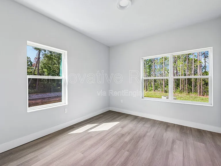Las Palmas Apartments — Photo 28