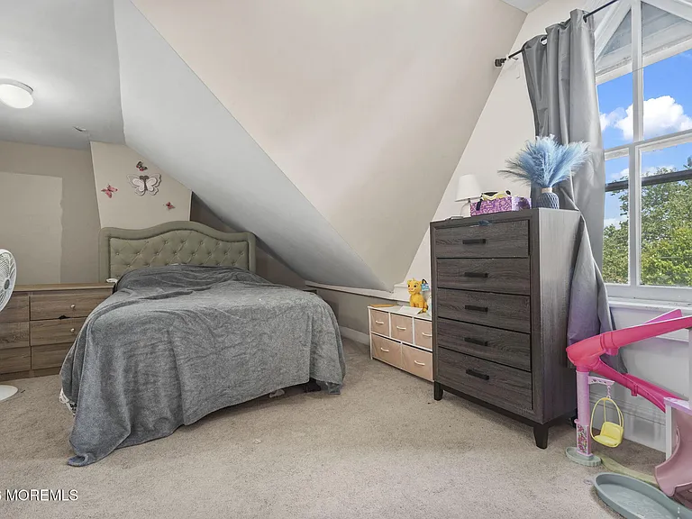 103 Main St #UPSTAIRS — Photo 27