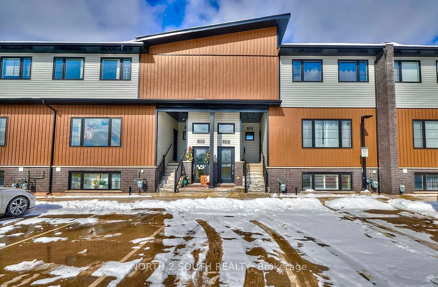 2 bed, $2,100 — Photo 1