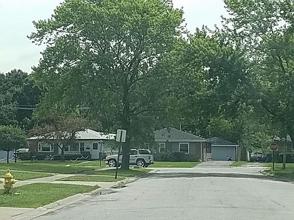 5th image of 1371 Woodview Ave