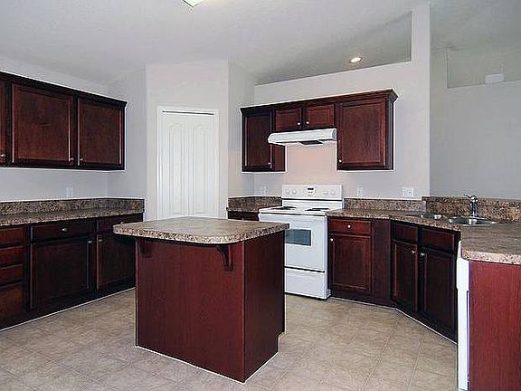 5th image of 6910 Wellsford Dr