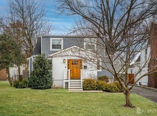 152 4th St, Edison, NJ 08837