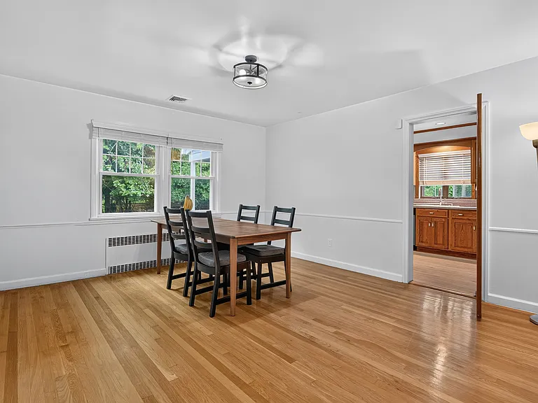 7 Glenwood Ave — Photo 11