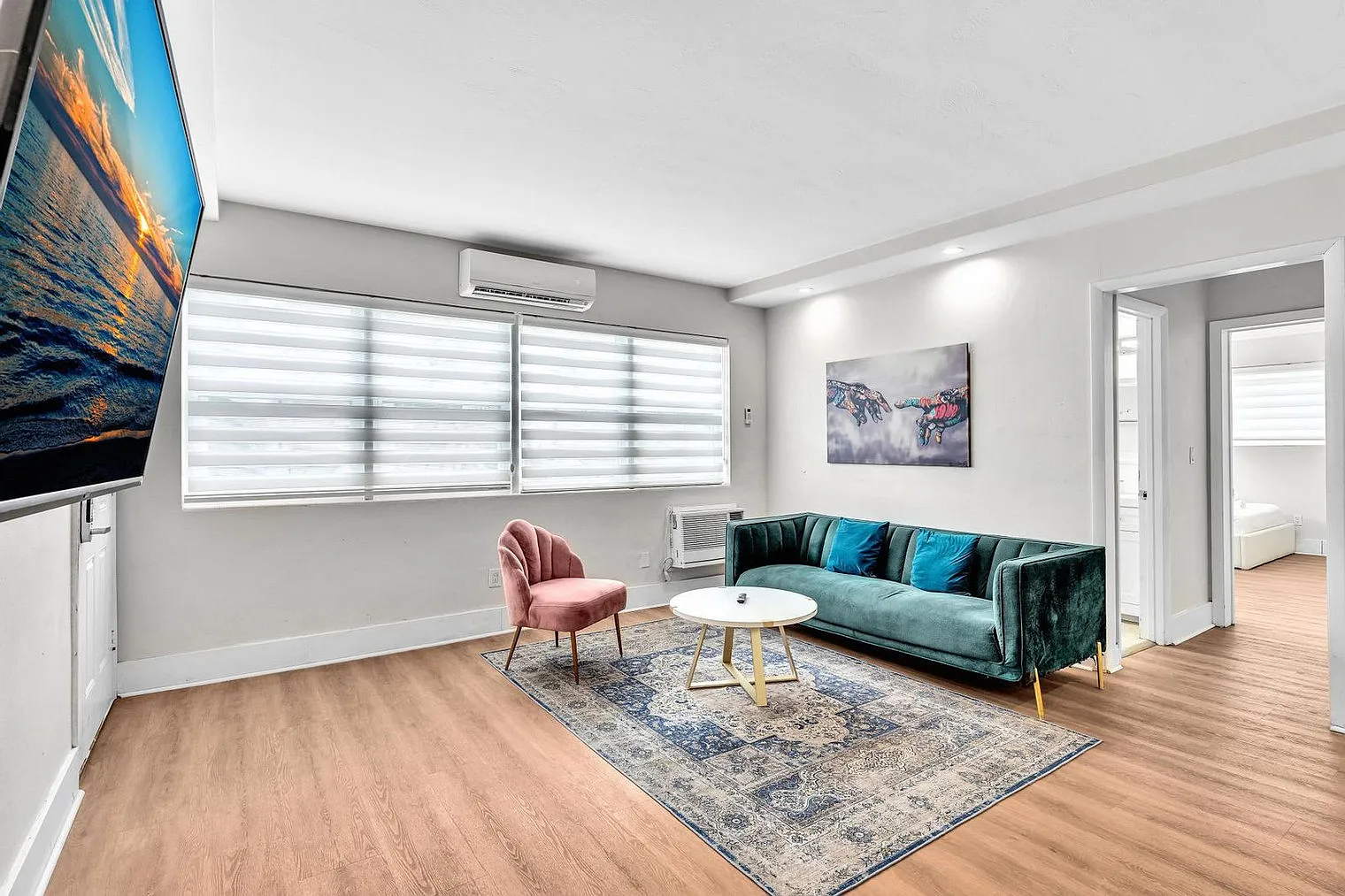1 bed, 1.0 bath, 796 sqft, $4,474 — Photo 1