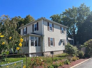 10 Pleasant St, Cumberland, RI 02864